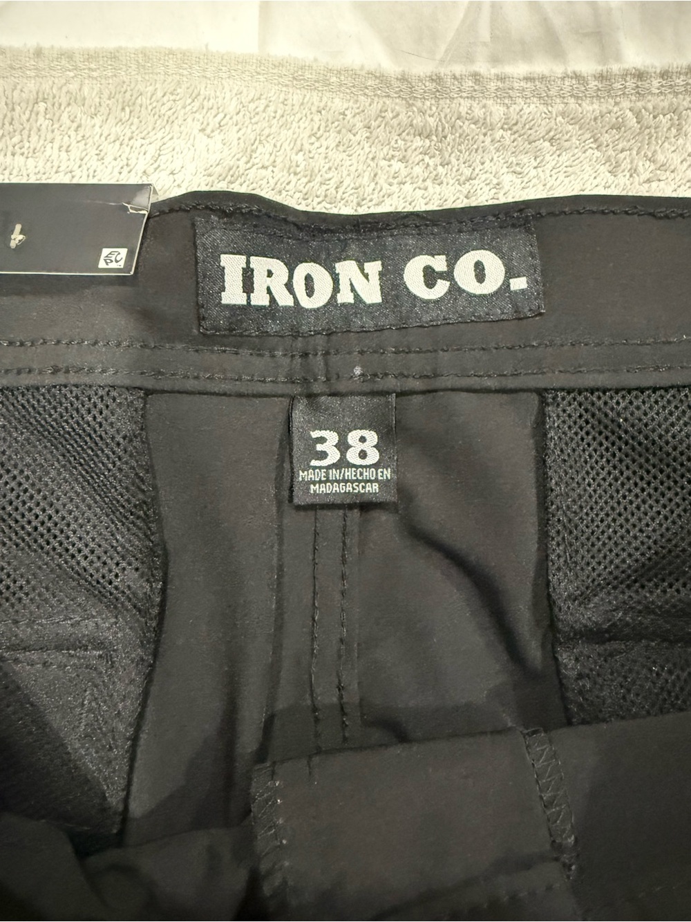 Mens shorts-new with tags - Picture 2 of 6
